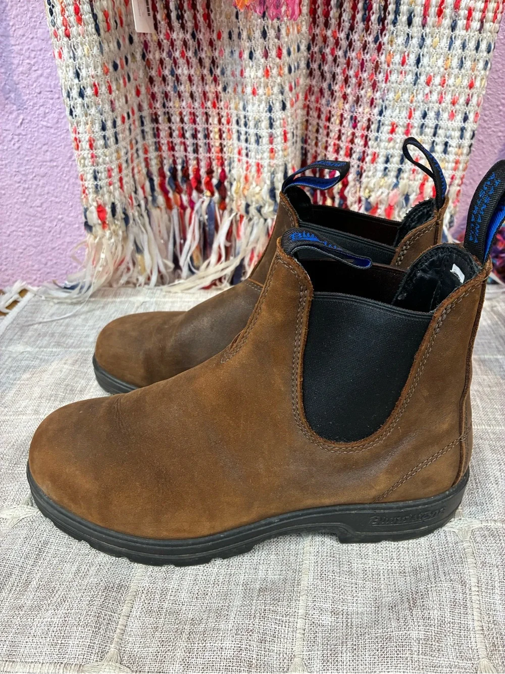 Blundstone Brown Leather Chukka Boots with Black Elastic